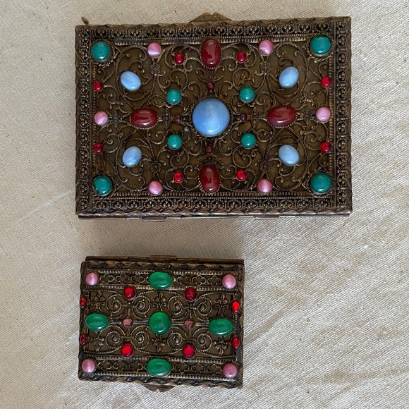 Vintage Unique trinket/Jewelry box